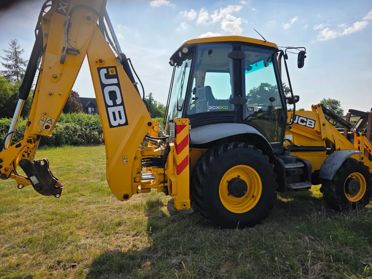 J cb 3cx  2016 - Image 2