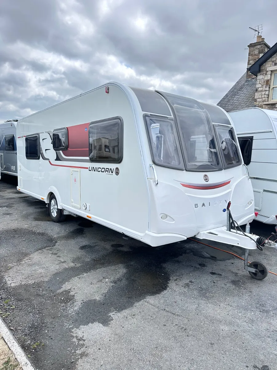 ✨STUNNING BAILEY UNICORN 4 BERTH ISLAND BED✨ - Image 1