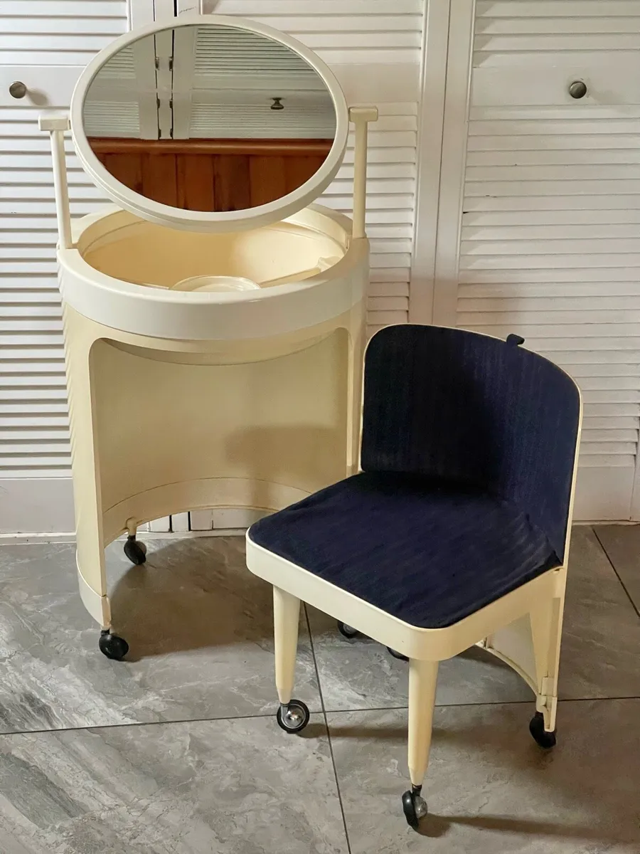 Mid century compact vanity - Image 1