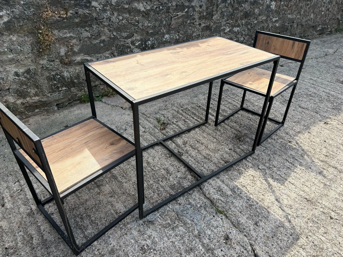 Patio table and chairs - Image 3