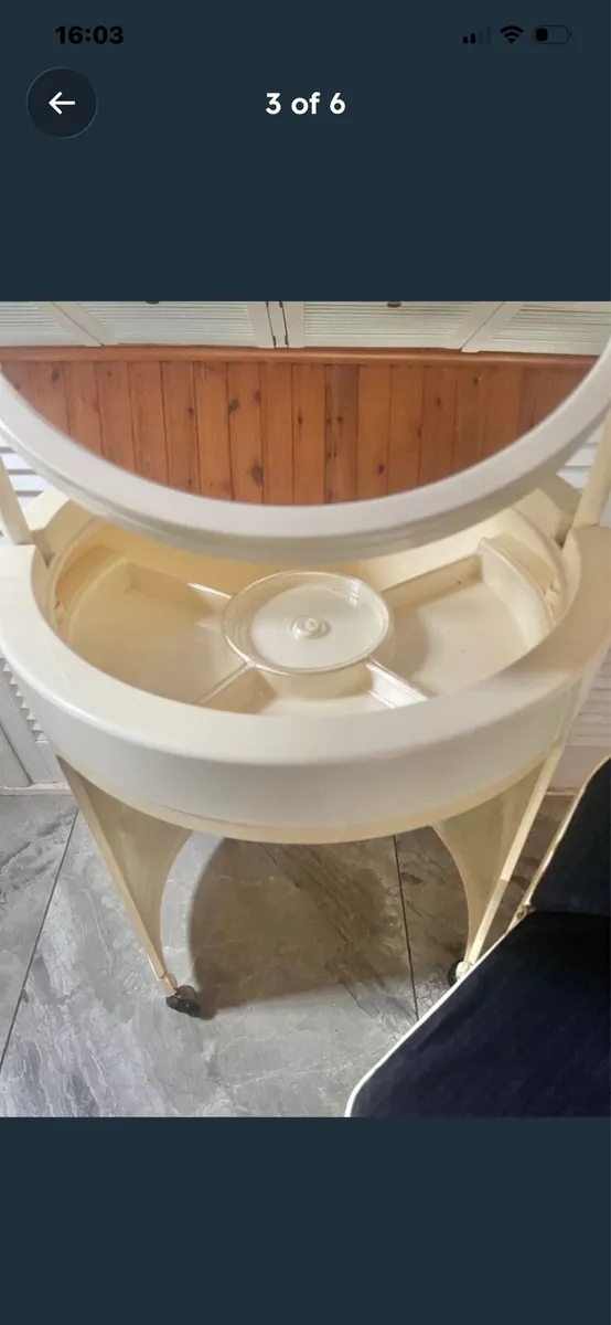 Mid century compact vanity - Image 4