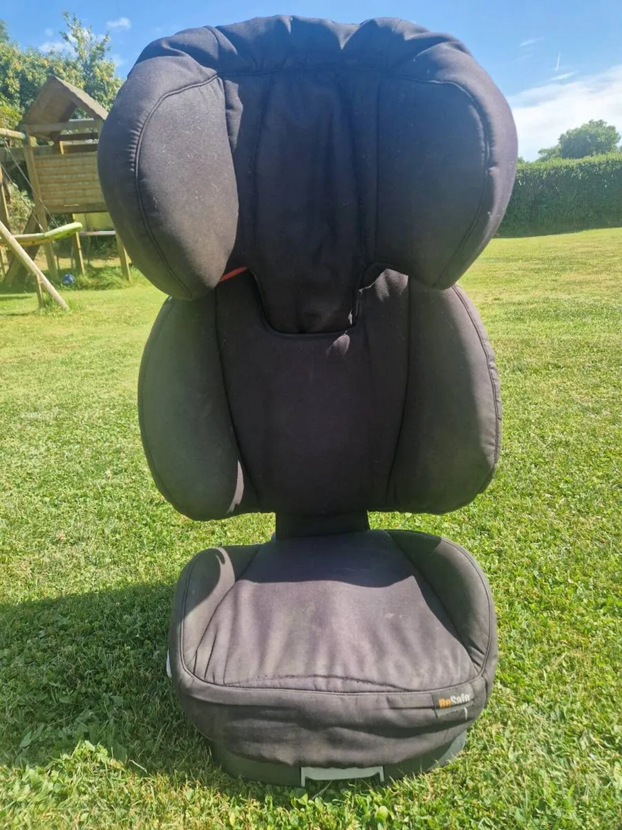 Kids Car Seats - Image 1