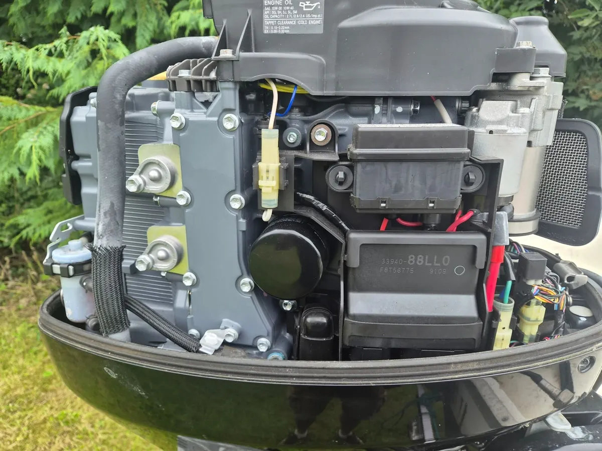 Redbay 166 , Suzuki 50 As New - Image 4