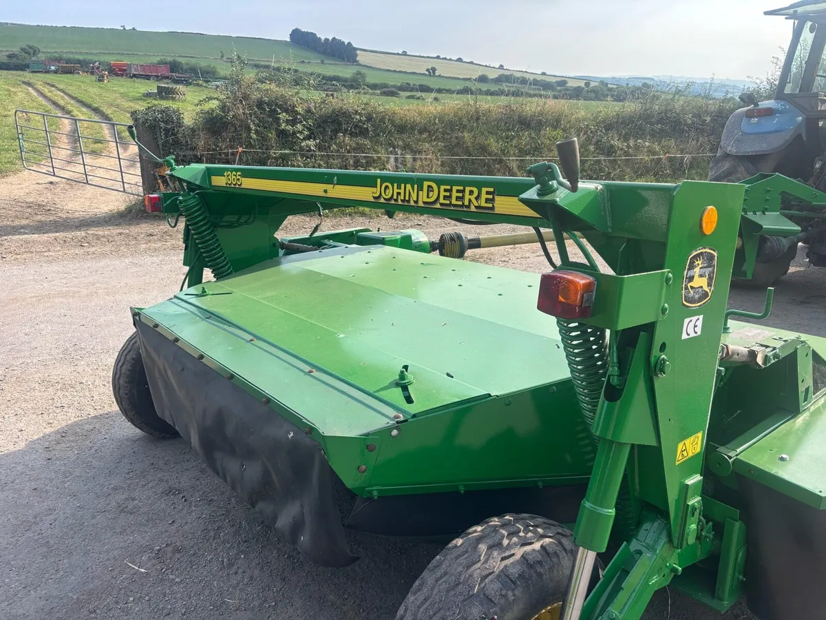 John Deer 1365 Mower - Image 4