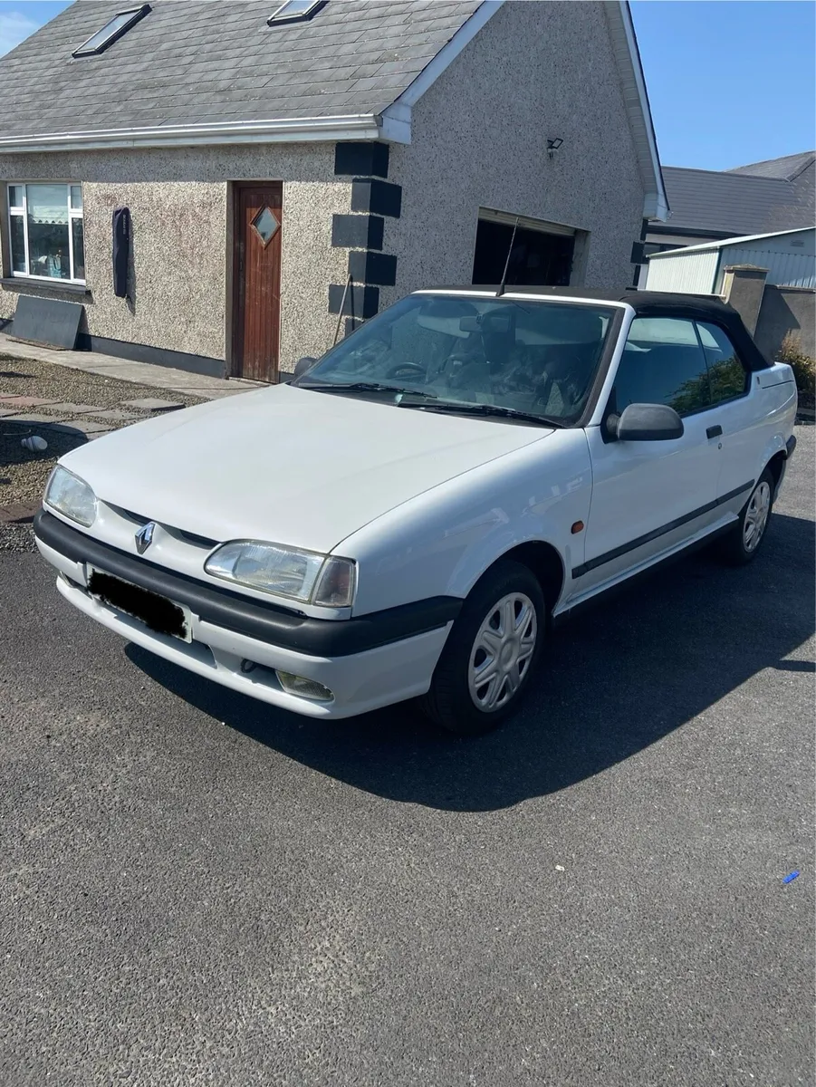 Renault 19 convertible 1993 - Image 1