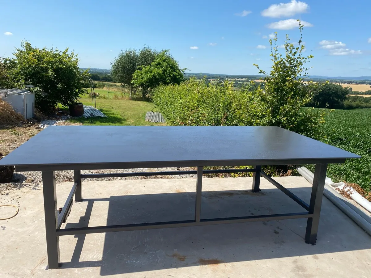 Steel work bench - Image 1