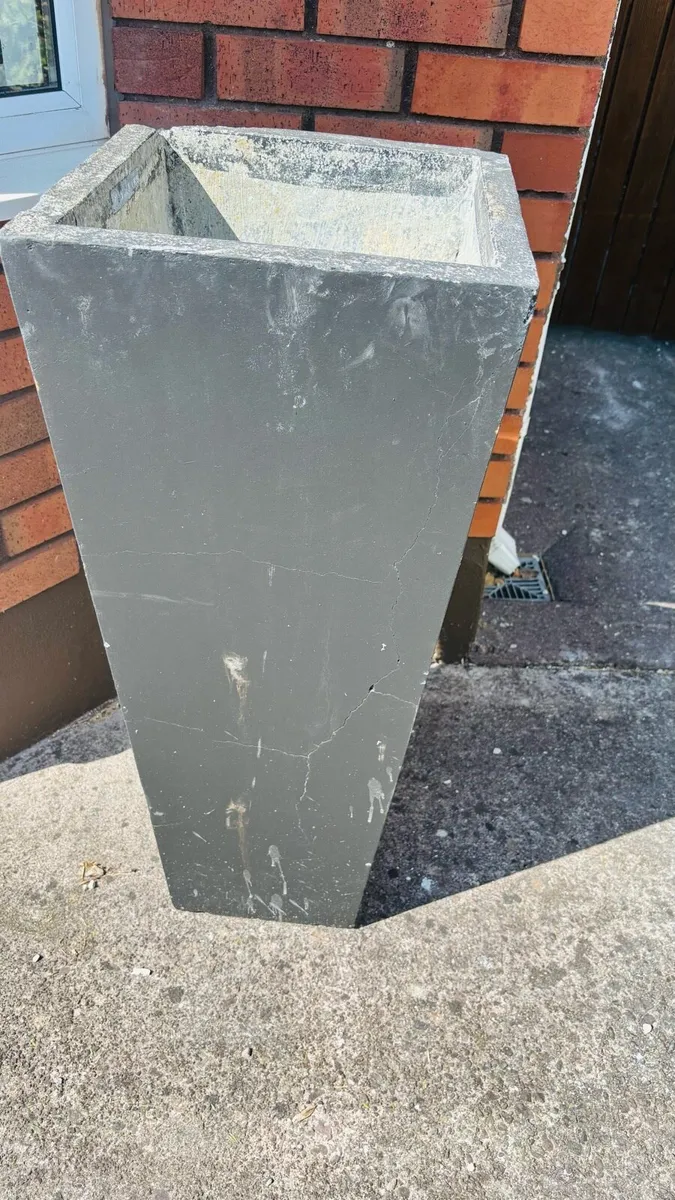 Reserved Concrete pots - Image 2