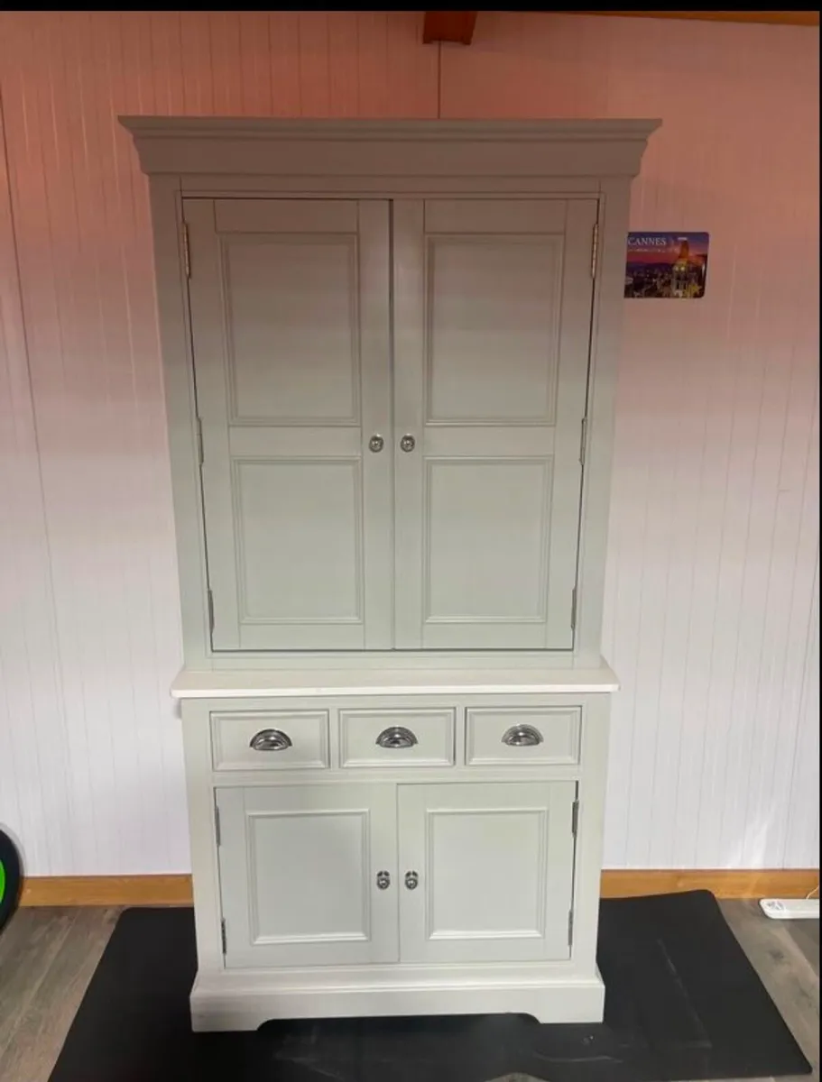 Kitchen bar cupboard/cabinet - Image 1