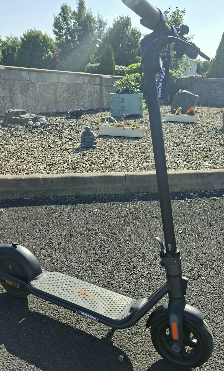 E Scooter - Image 1