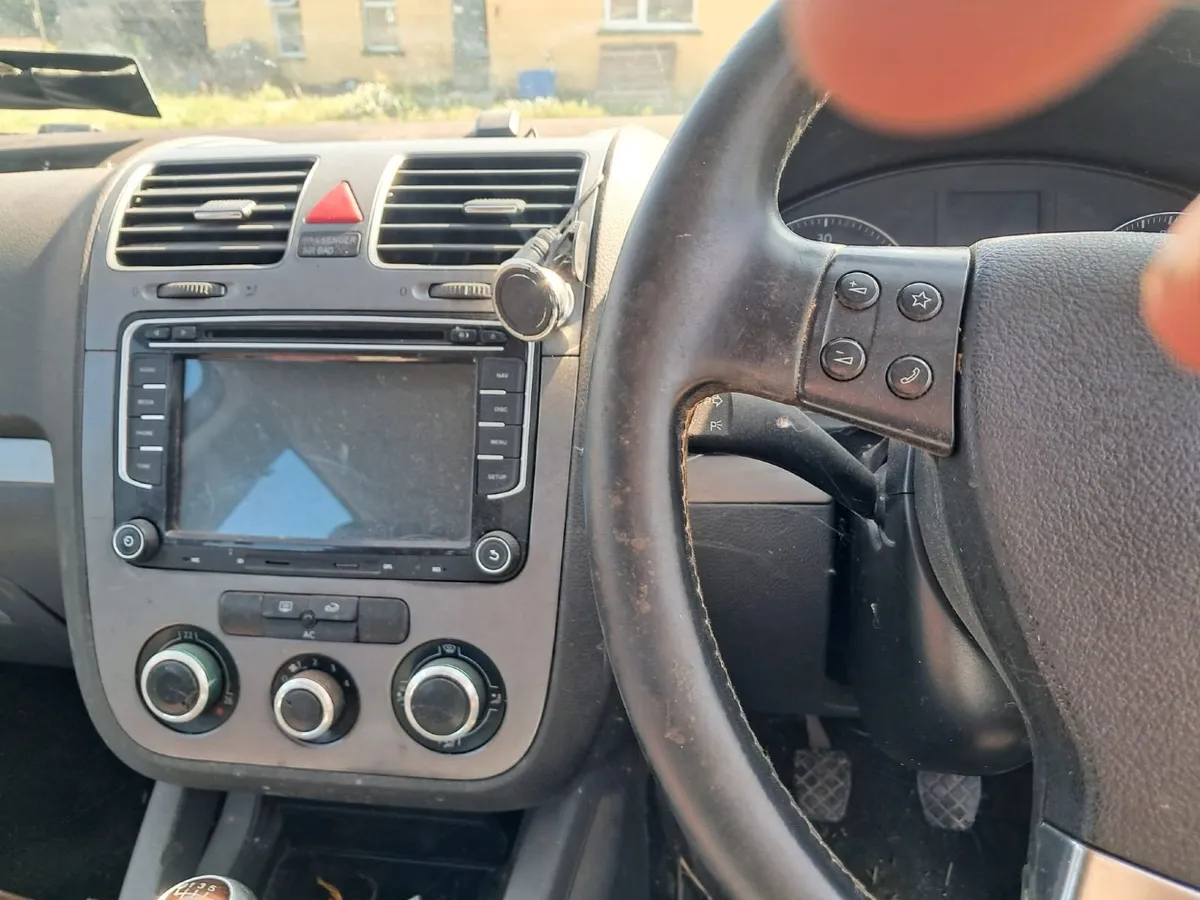 Car - Image 2