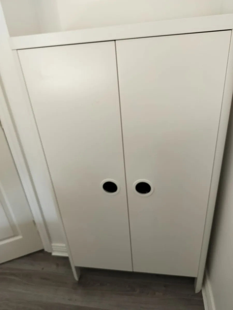 Childrens Wardrobe - Image 1