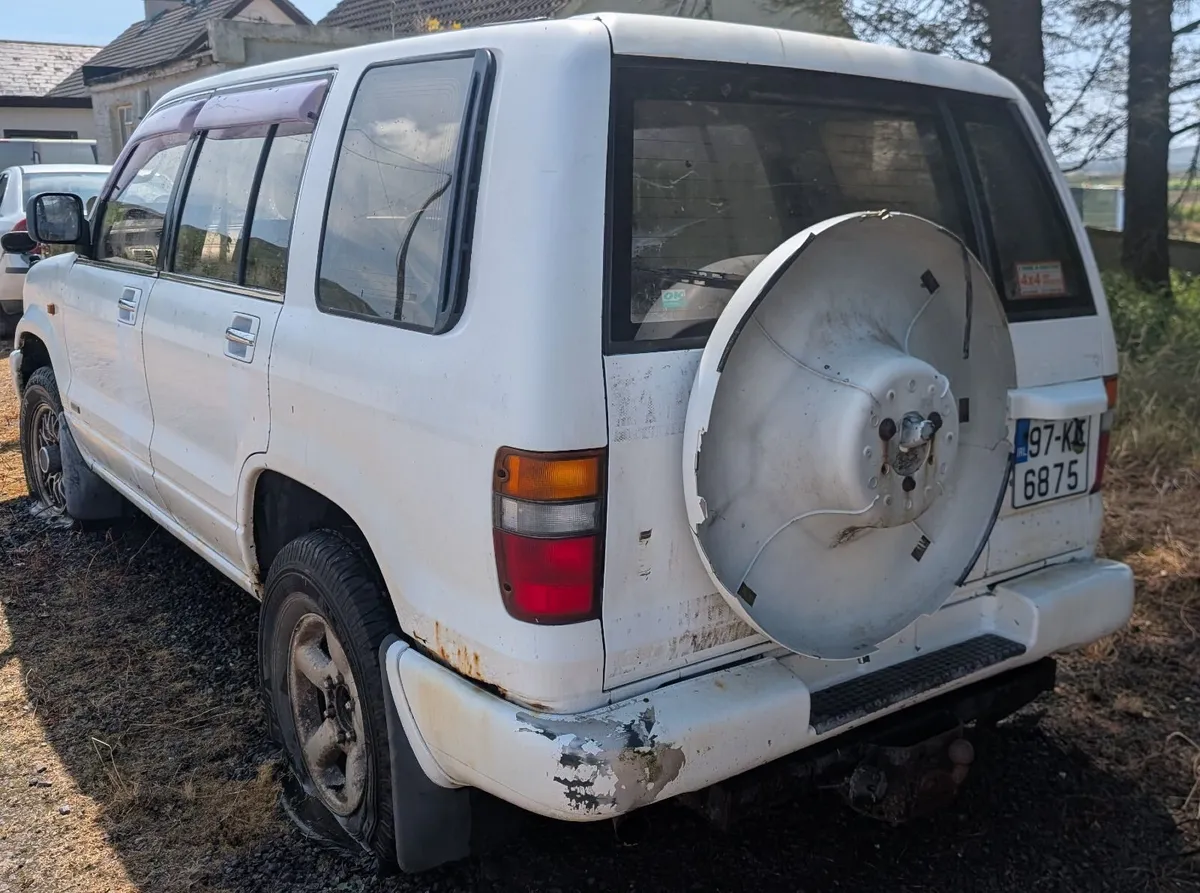 Isuzu Trooper 3.1 Lotus Edition - Image 3