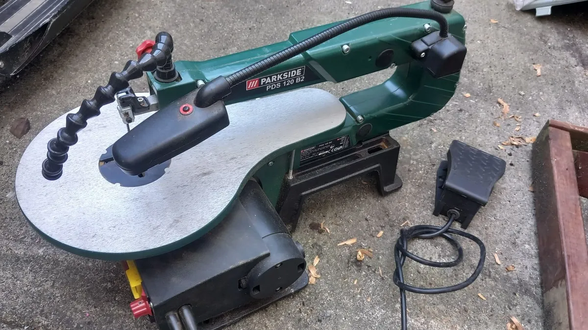 Scroll saw & cordless sander - Image 4