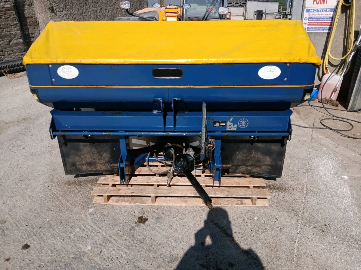 Bogballe l2 1 ton spreader - Image 1