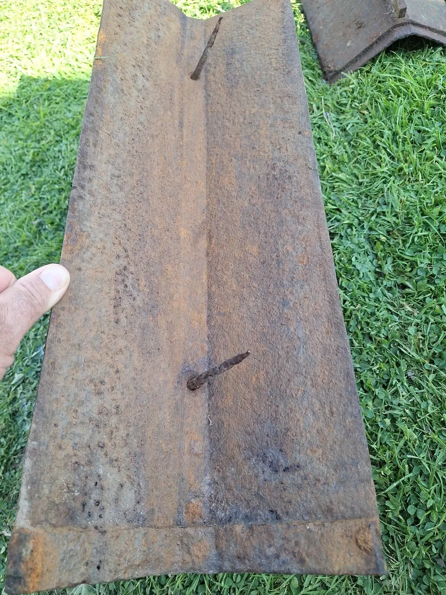Roof crestings - Image 2