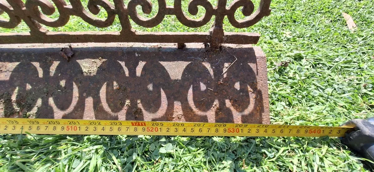 Roof crestings - Image 3