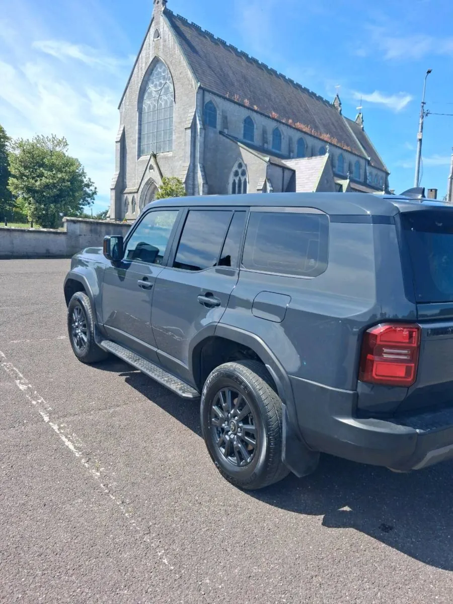 Toyota Landcruiser - Image 4