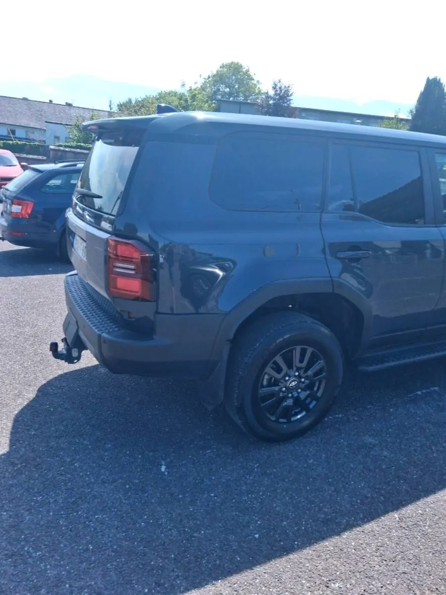 Toyota Landcruiser - Image 2