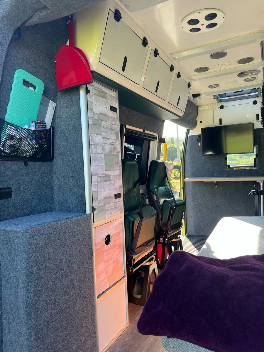 Campervan - Image 4