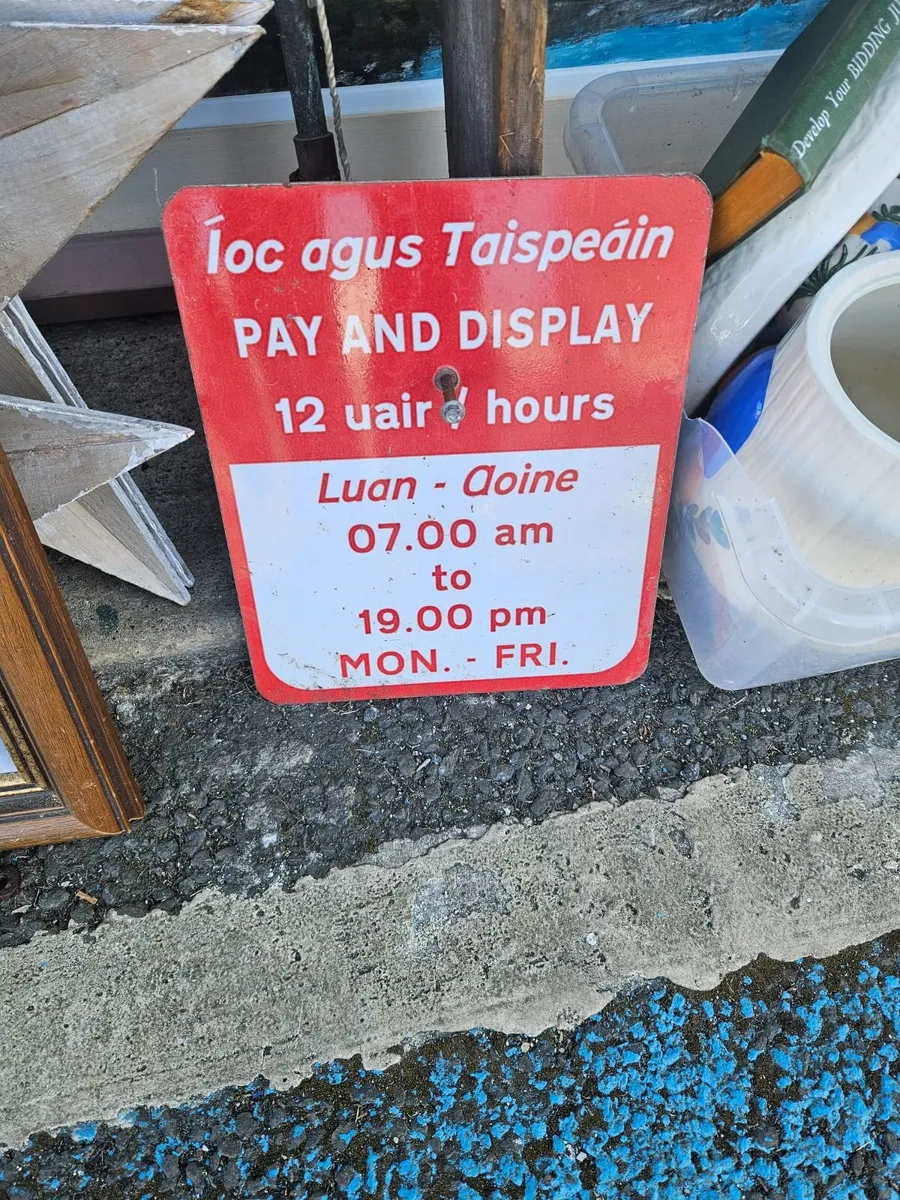 Pay and Display Road Sign - Image 2