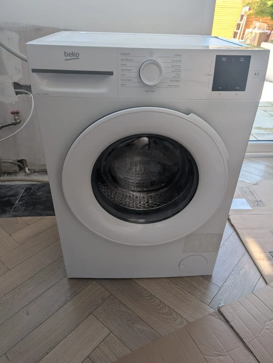 Beko 7kg 1200 Spin Washing Machine - Image 1