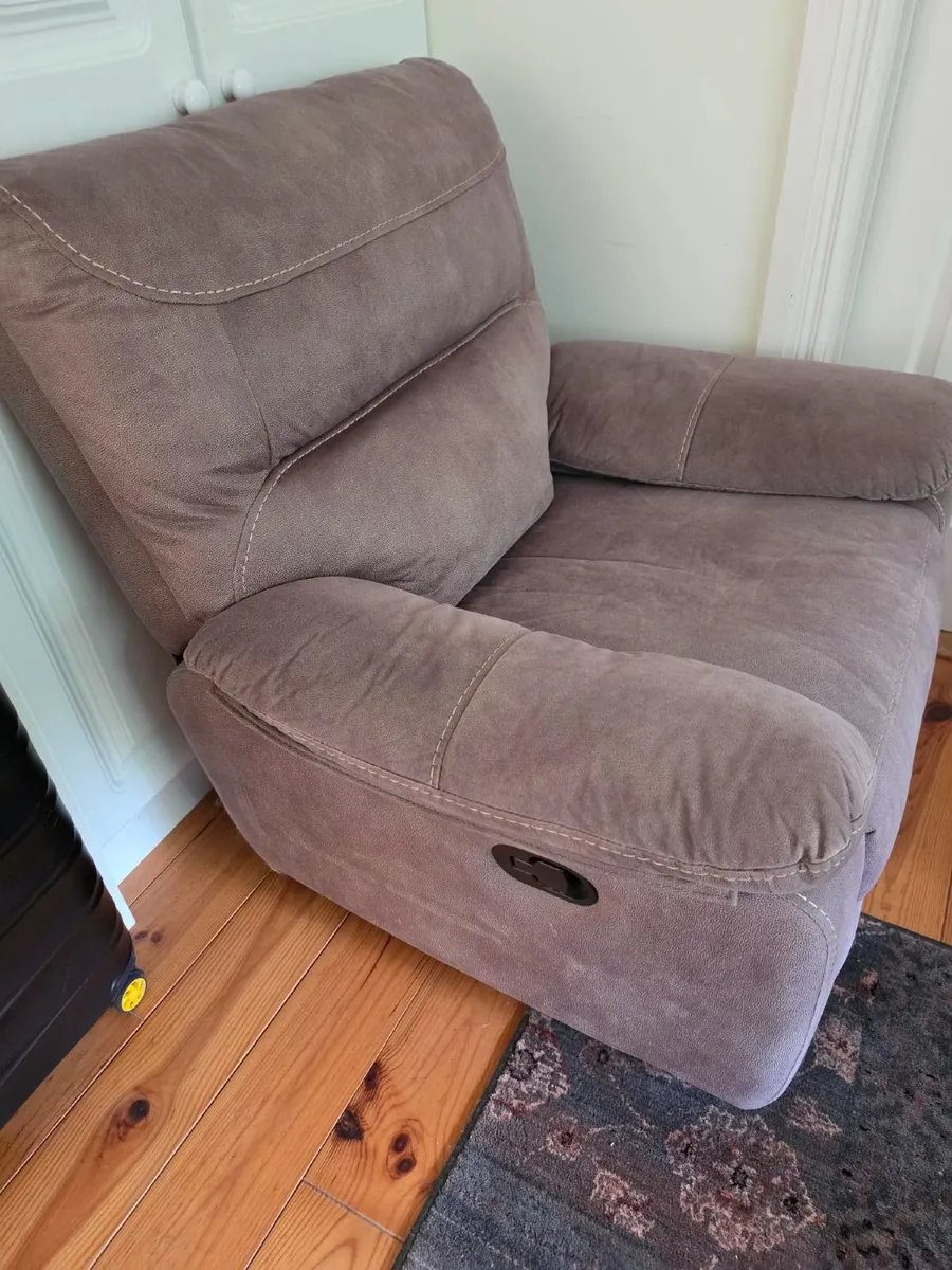 2 recliners (manual) - Image 1