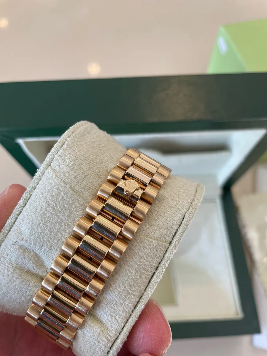 Gold Rolex Day Date 1803 - Image 3