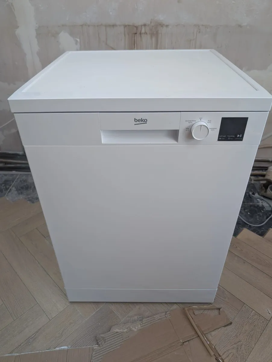 Beko DVN04X20W Freestanding Dishwasher - Image 1
