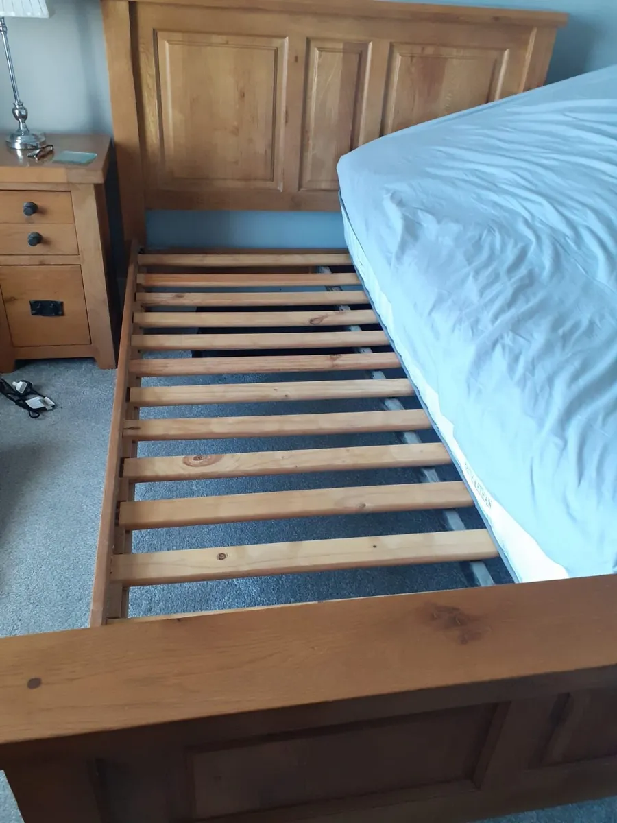 Bedroom furniture - Image 1