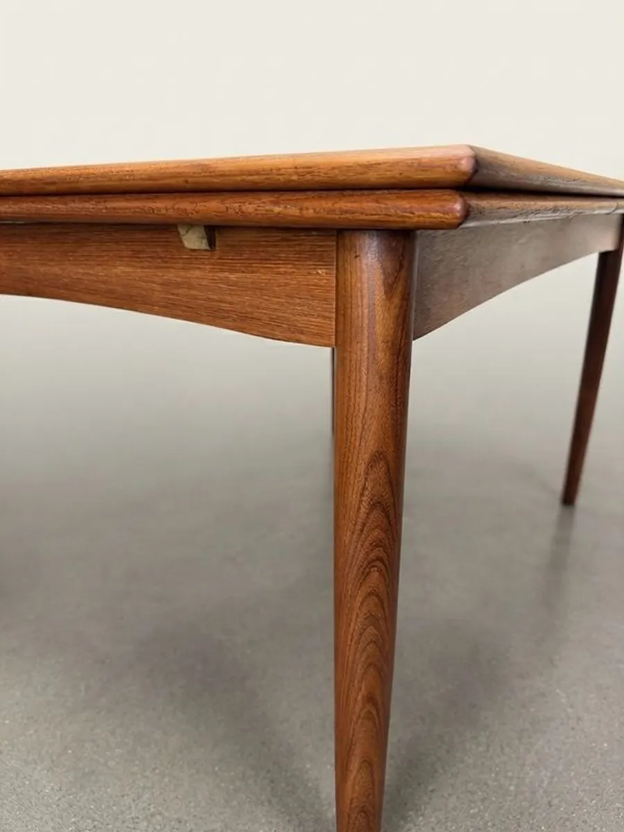 Elegant Mid-Century Danish Teak Extending Dining Table - Image 2