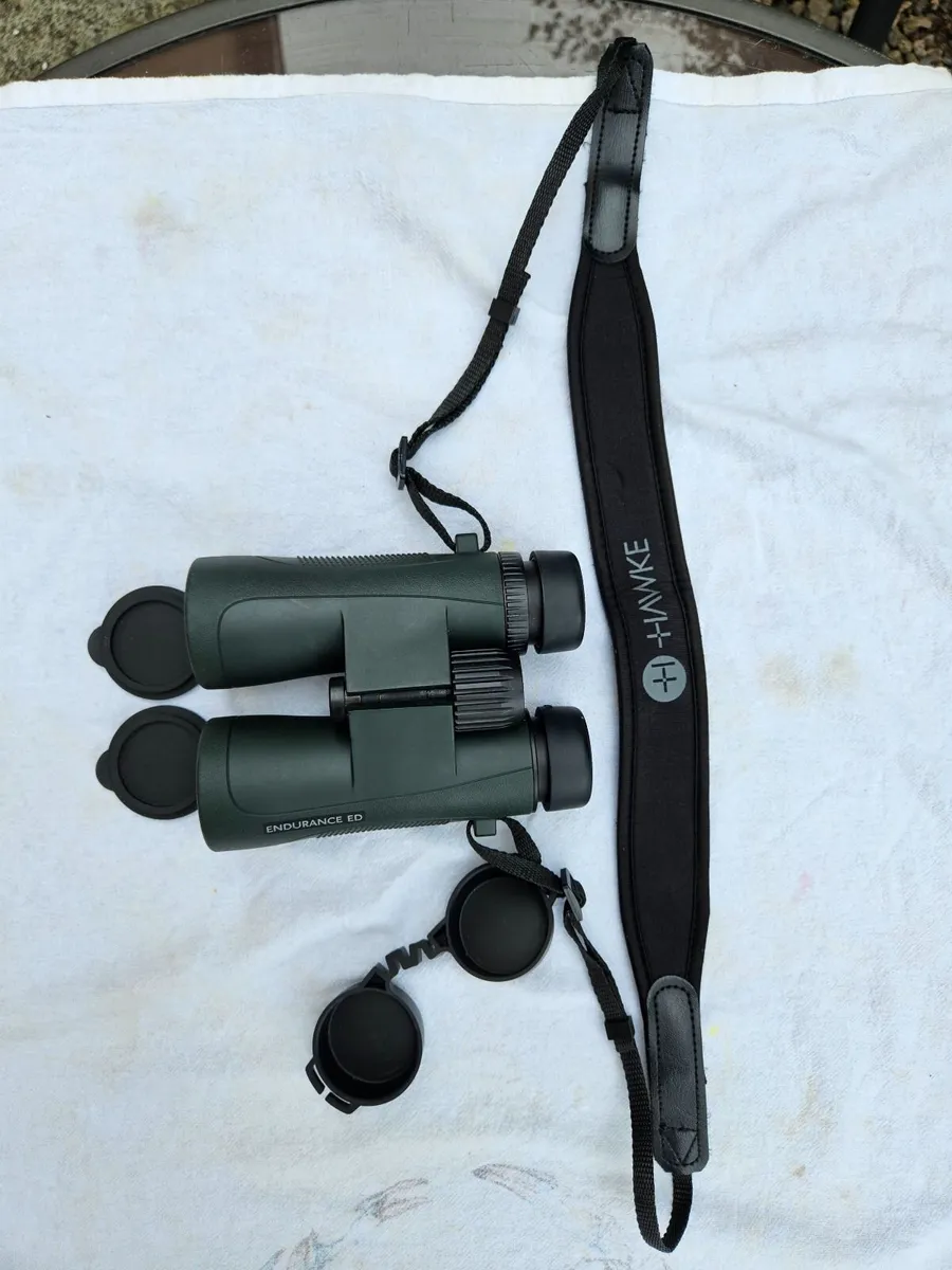 10 x 42 Binoculars - Image 3