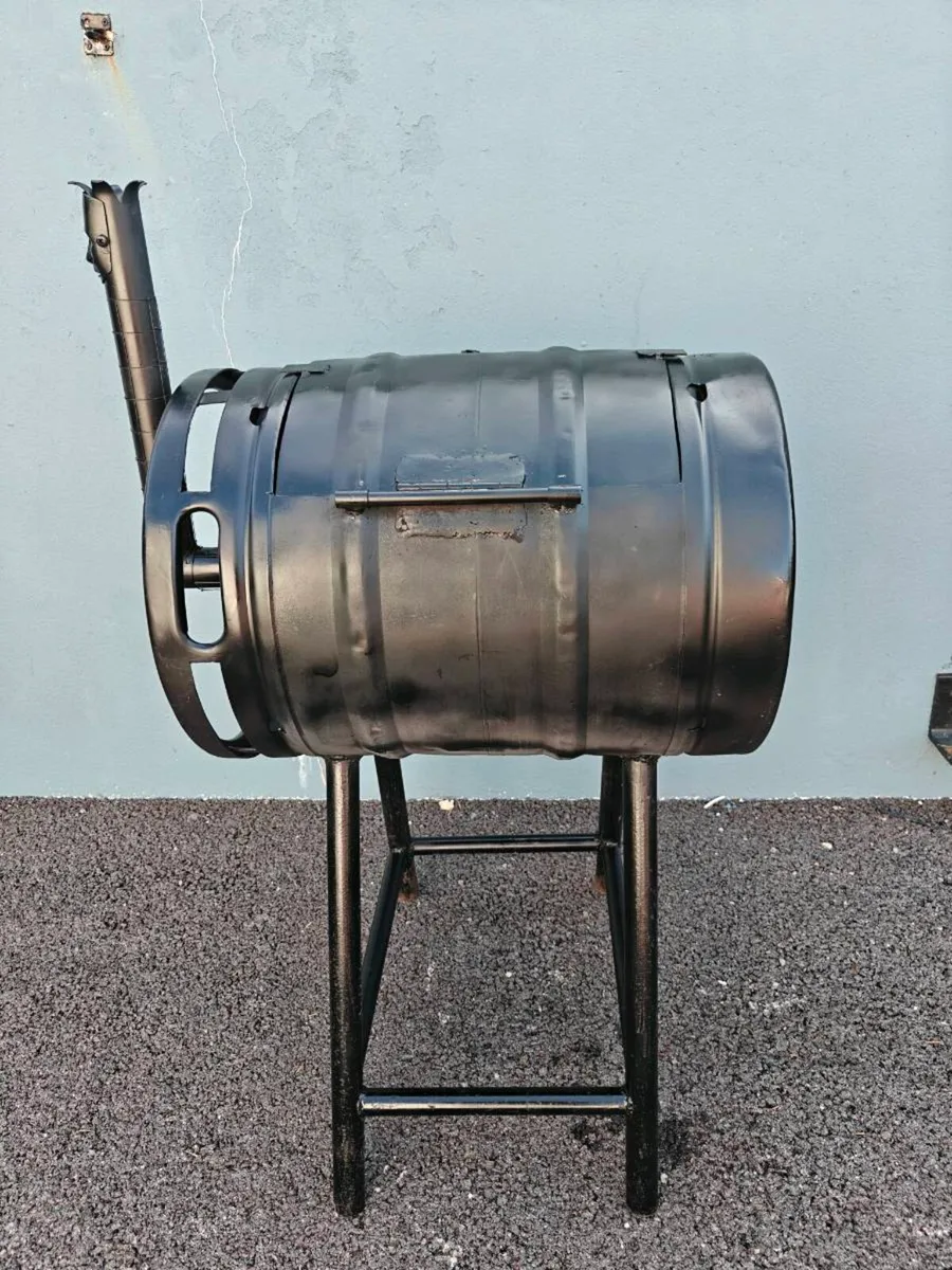 BBQ and Firepit - Image 4