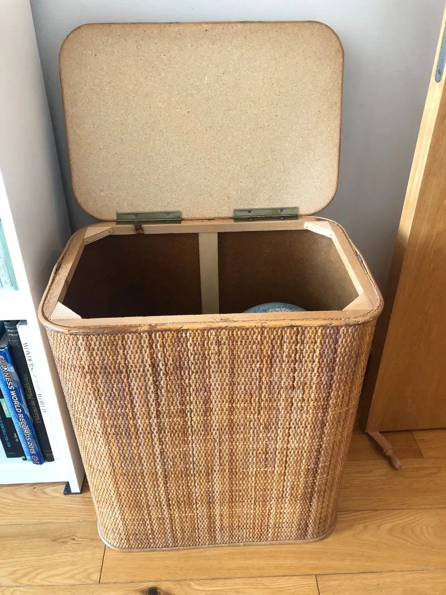 Rattan laundry basket or storage bin - Image 2