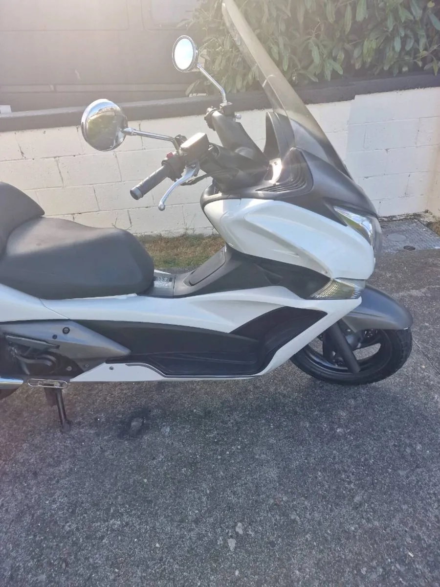 Honda silver wing 400cc - Image 4