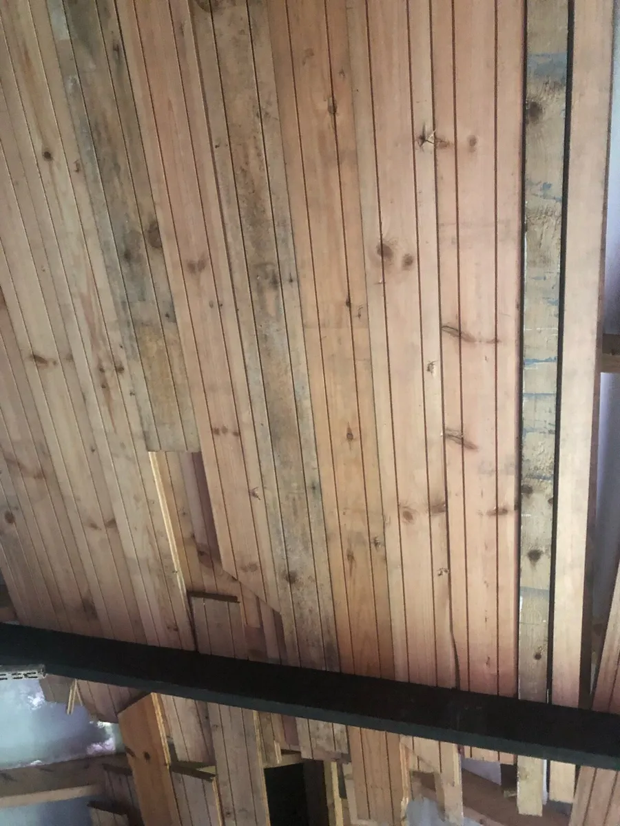 Reclaimed flooring white deel - Image 1