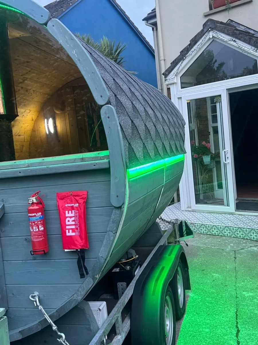 Luxury Mobile Barrel Sauna - Image 2