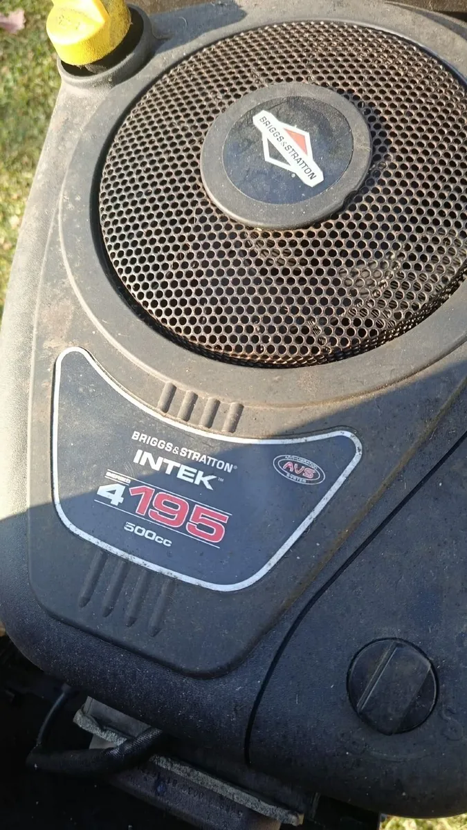 Ride on lawn mower - Image 4
