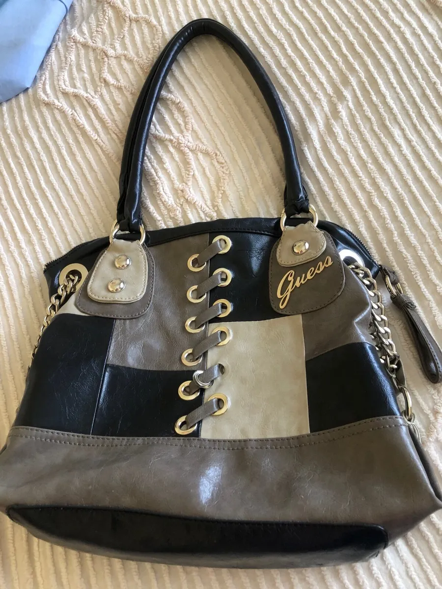 Large Guess Bag - Image 1