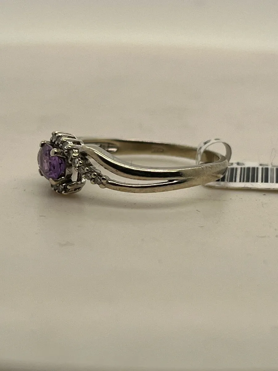 9k white gold ring with purple stone and diamonds. - Image 2