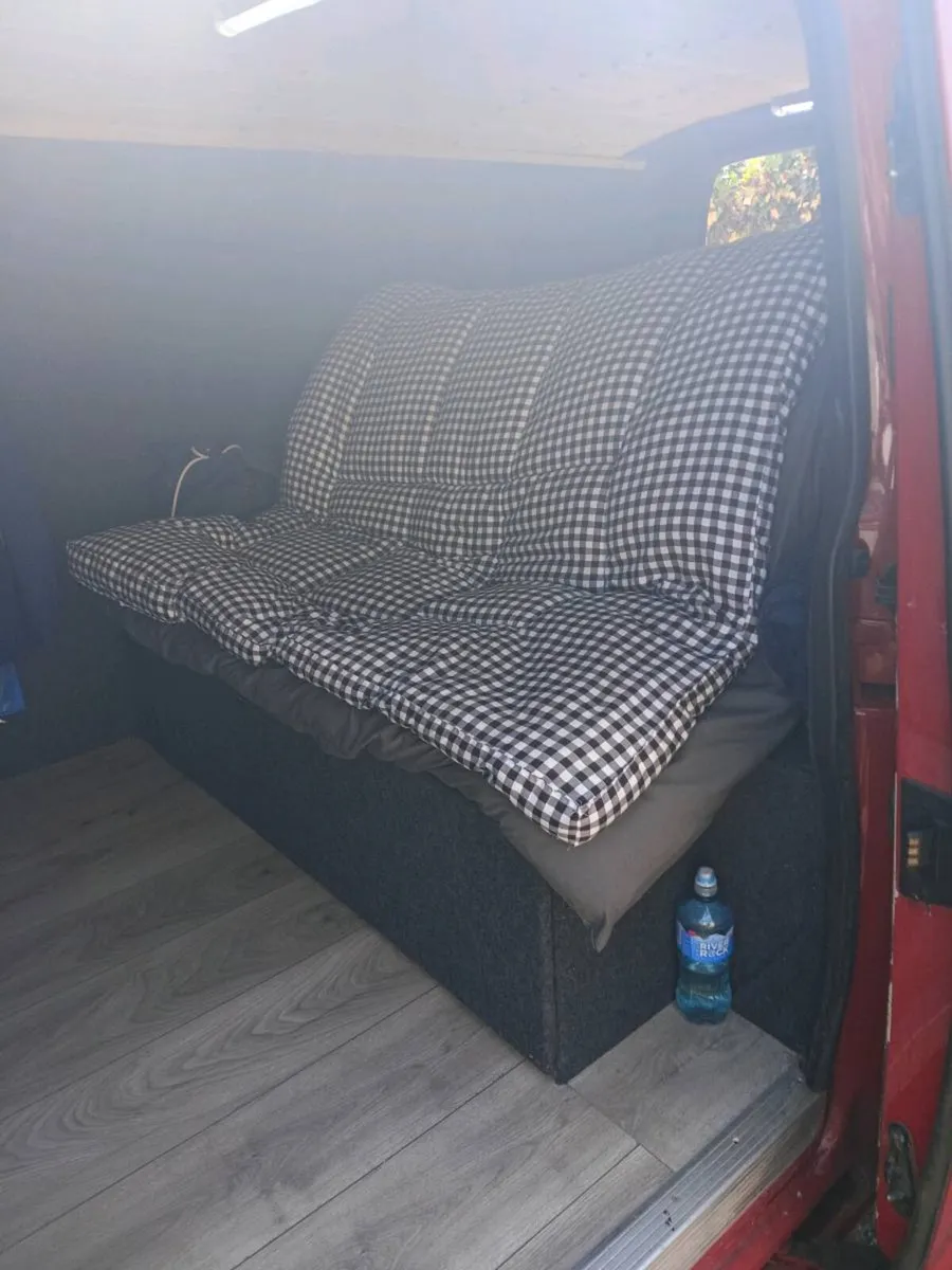 Day van camper - Image 4