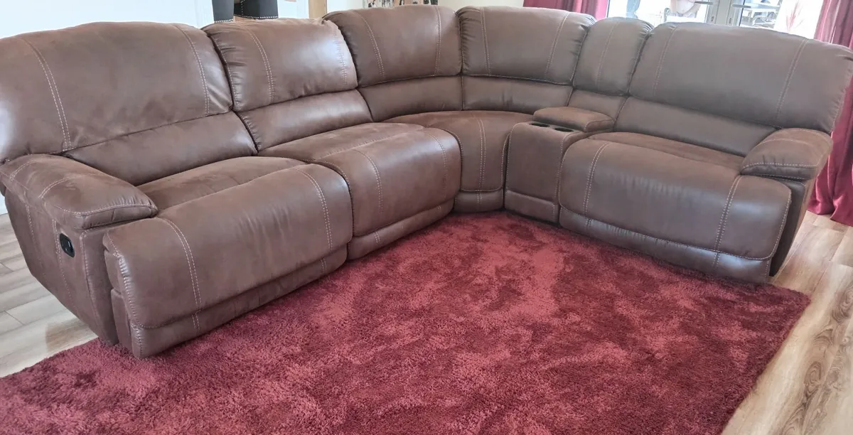 RECLINER CORNER GROUP SOFA IN TAN - Image 3