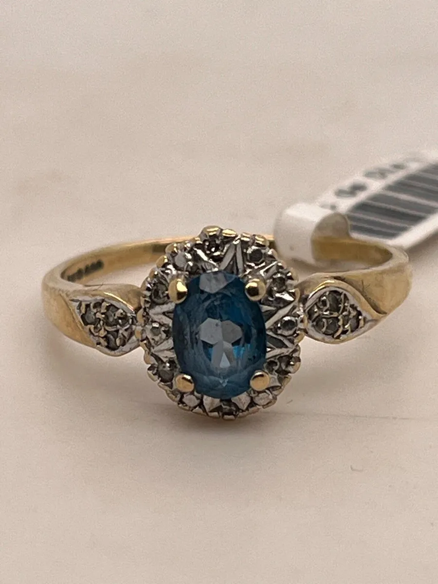 9k gold blue stone cz ring. - Image 3