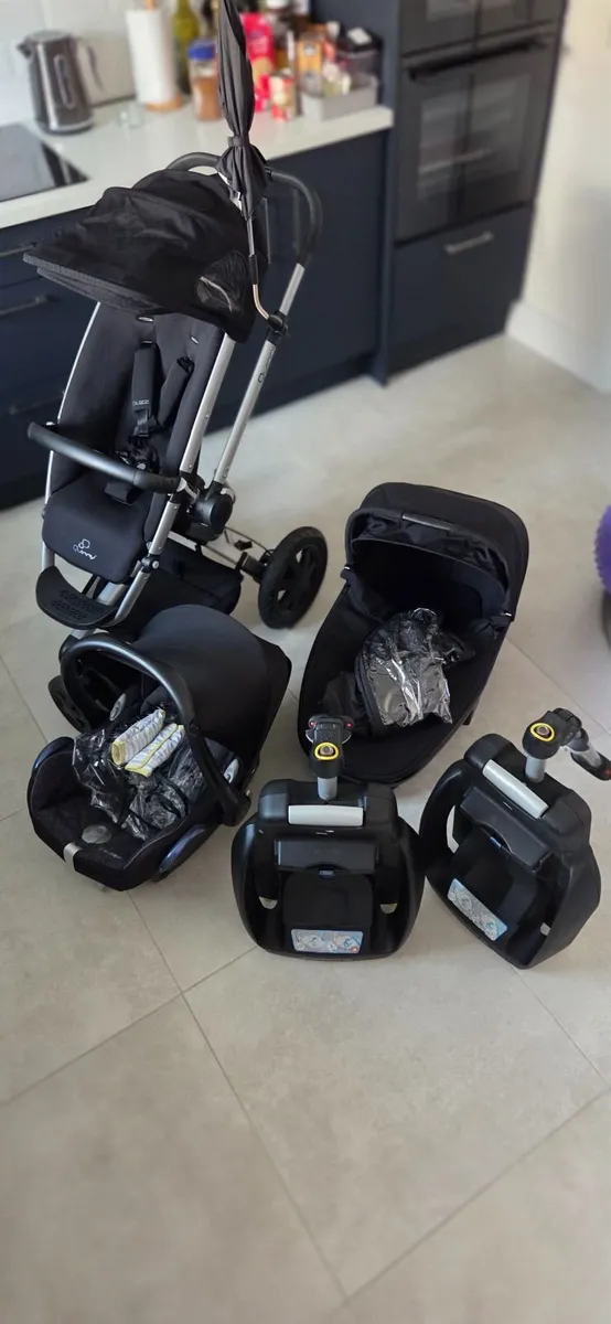 Quinny Buzz 3-in-1 Travel System - Image 1