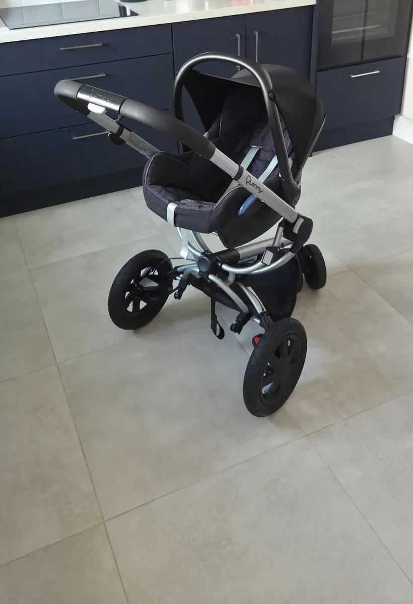 Quinny Buzz 3-in-1 Travel System - Image 3