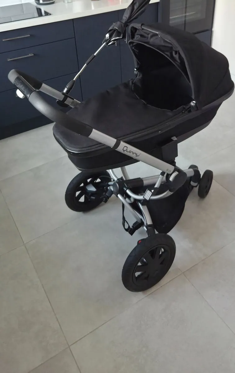 Quinny Buzz 3-in-1 Travel System - Image 2