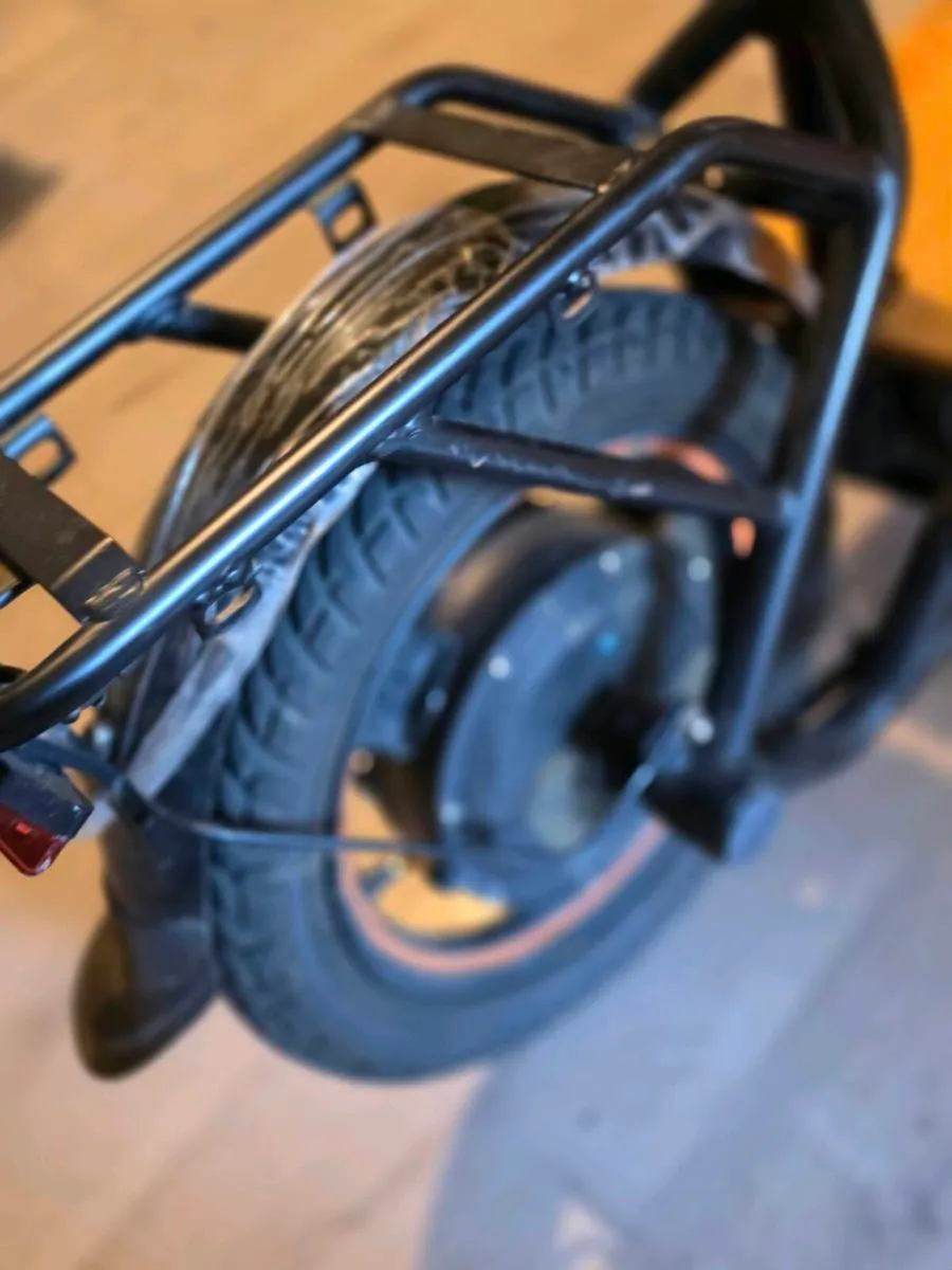 Kukirin C1 Pro Foldable Electric Scooter - Image 2