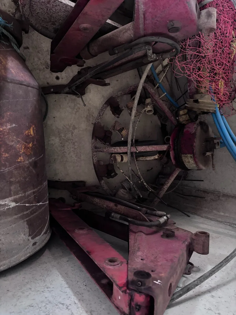 Front Loader - Image 3