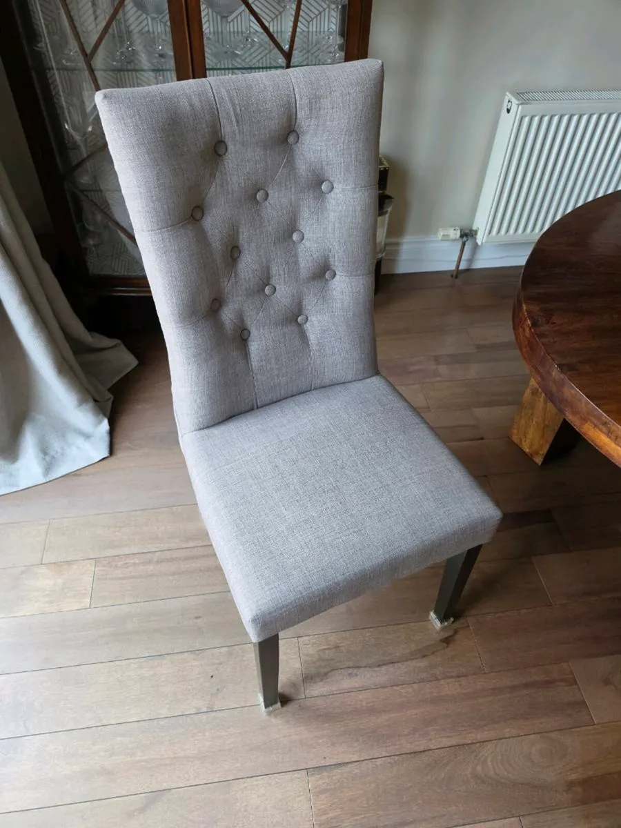 Dining table and chairs - Image 2