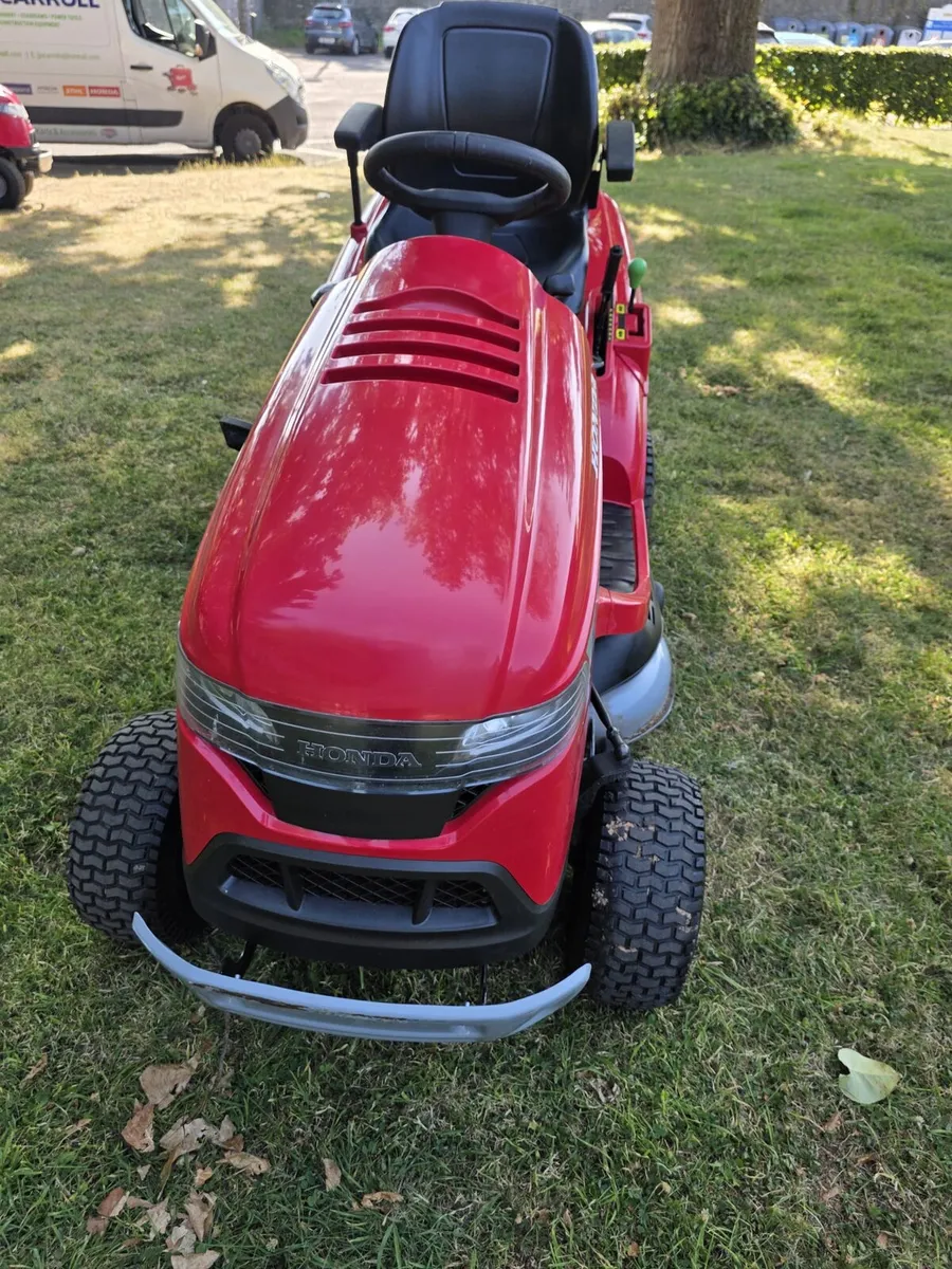 Honda HF2417 - Image 1