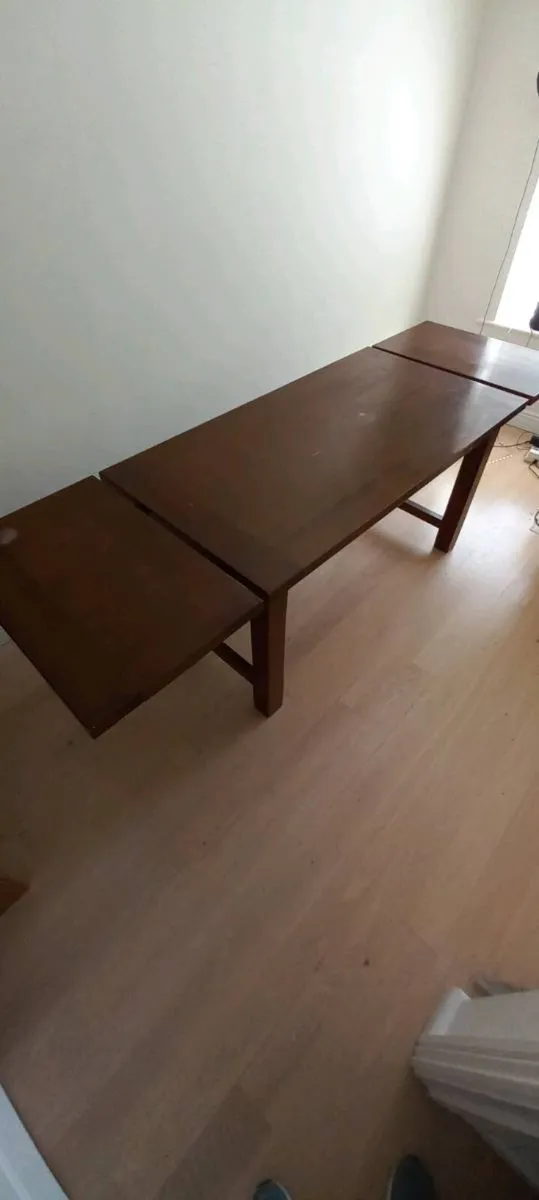 Kitchen table - Image 1